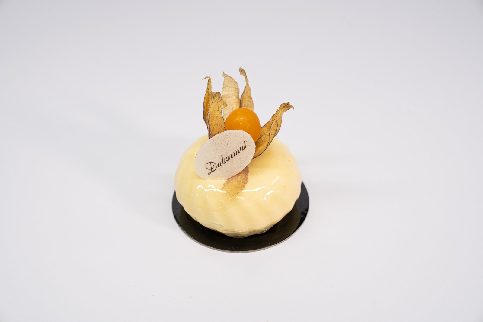 Pastel de mousse de fruta de la pasión