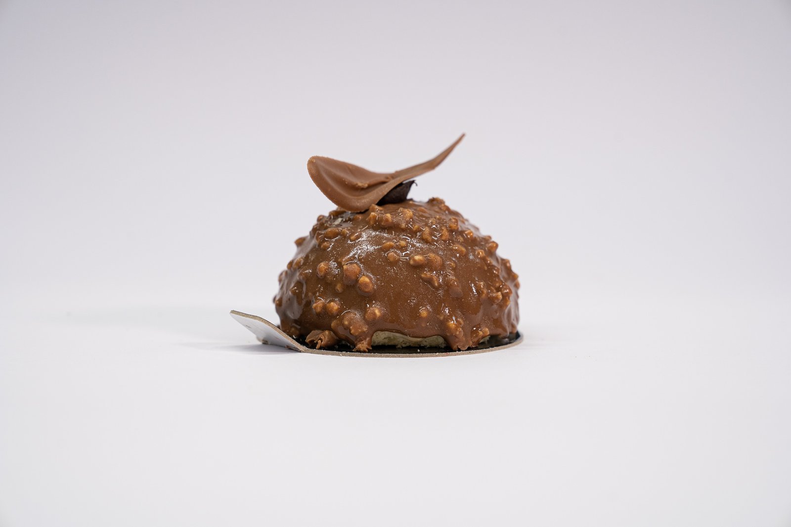 Pastel mousse de dulce de leche y crujiente de chocolate